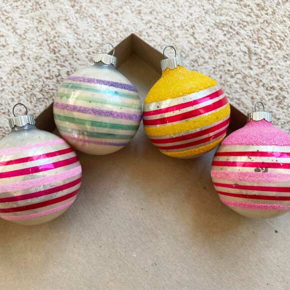 Vintage Shiny Brite Balls Set of 4 Striped Flocking Red Pink Yellow Purple Green - Picture 2 of 6